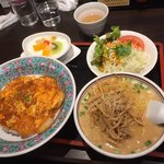 Mentenhan Koushuu - 笑顔満点セット（エビチリ卵丼＋担々麺（ミニ、甘口）＋サラダ＋杏仁豆腐）
                      