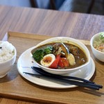 HORI　cafe - 国産鶏のスープカレーと季節の焼き野菜（サラダ付）