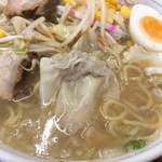 ラーメンつじ久 - ワンタン アップ