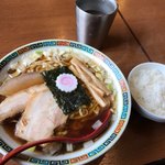 荘内麺場 九九七 - 魚介中華そば700円+ライス100円