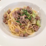 青いナポリ - サルシッチャとキャベツのアーリオオーリオスパゲティ