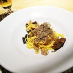 ヴィラッジオ - 牛肉とトリュフのパスタ