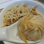 鼎泰豐 新宿店 - 針生姜と一緒美頂きます。