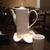 中国飯店 紫玉蘭 - お茶は火で温めている。