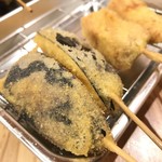 串かつ酒場 ぐっさん - なす 1串100yen＆名物豚バラ 1串120yen