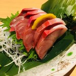 Gou - ブリの刺身。