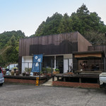 福岡市西区吉武の「海鮮屋台 まりも家」さん。日向峠のテッペンあたり。