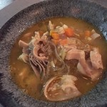 Abats. - Abats.特製モツ煮込み