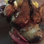 Abats. - 鴨の部位ごとの味と食感の違いが楽しめます