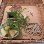 77973618 - 竹かご盛り合わせ