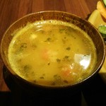 ダルバートダイニング - ダルスープのアップ