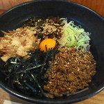 そばうさ - スタミナ冷まぜそば（850円）
      