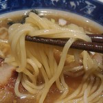 せたが屋 - 麺はストレート、中太。