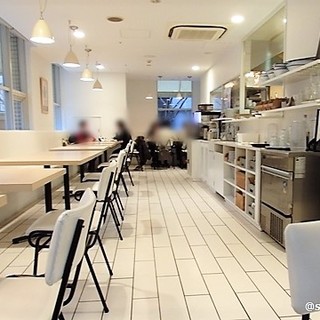 ビショップカンティーン_2