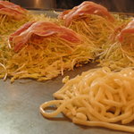 広島選抜 - 具材　そばの他にうどんもある。