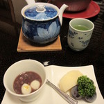 Uoya Bekkan - デザートとお茶