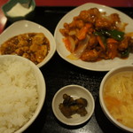 永利 - 揚げ豚肉の酢豚ランチ