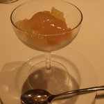 ラッフィナート - 口直し　紅茶のグラニテとグレープフルーツのジュレ