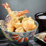 ・ Ten-don (tempura rice bowl)