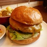 イーストヴィレッジ - EAST VILLAGE（チーズバーガー）