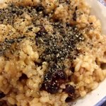 身土不二 - 玄米ご飯にごま塩をかけて。