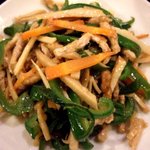身土不二 - 青椒肉絲だけれども、お肉は大豆タンパクでフォロー。