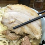 ラーメン二郎 - 【2017.12.3】豚バラと豚腕のミックス。