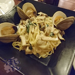 ライブカフェ＆イタリアンバール Rhodes - 「貝と春菊、きのこの軽いクリームソースのパスタ」