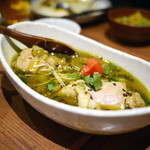 カッチャル バッチャル - チキンアチャーリーカレー