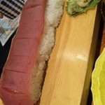 清水まぐろ館　海山 - ど～んっと一貫