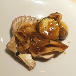 長崎県対馬市美津島町 しろや 北新地 - ヒオウギ貝