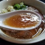 牛骨らぁ麺マタドール - 贅沢焼牛らぁ麺のスープ