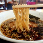 ラーメン　みそ伝 - ストレート細麺