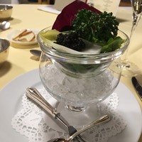 メインダイニングルーム - 湖の黒ダイヤ レモン添え