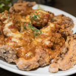 彩波 - 2017.12 フライドチキンのチリコンがけ（750円）肉＋肉の鬼ジャンクフード