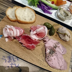 「もち豚のシャルキュトゥリー盛り合わせ　HALF」￥1,026