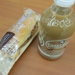 ファミリーマート - ドリンク写真:焼きそばパン138円