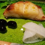 馳走 啐啄一十  - ⑭ホッケ (北海道産・10日熟成)
      根付きの真ホッケ、炭火焼き