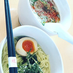 らぁ麺屋まるみ - 香醇塩つけ麺半たま手もみアツ盛り 