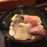小田原 海の幸 山の恵 味乃魚隆 - 海鮮丼