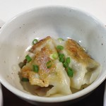 光 - 定食に付いてきた餃子