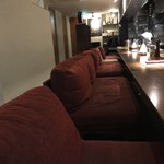 てっぱん秀S - カウンターとソファー