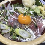 タカマル鮮魚店  3号館 - アジ漁師丼 ¥950