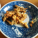 西端手打 上戸うどん - サービス品のイリコ天