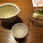 四十八漁場 - お通しと本日一杯目
            白子ポン酢
            早瀬浦 山廃純米