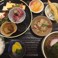 北新地　銀杏 - 特製お弁当は￥1000ですよ～