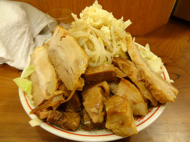 マッチョ麺  自家製太麺 ドカ盛 マッチョ 難波千日前店 (日本橋) の口コミ10件