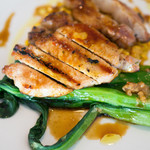 Fish & Meat - 旦那のメインはCoal Raosted Canadian Poak Loin ソースでごまかしてない肉そのものの美味さが際立っていたそうです