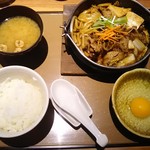 Yayoi Ken - 牛すき焼き定食890円