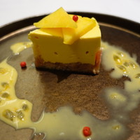 l'intemporel - マンゴーとパッションフルーツのケーキ